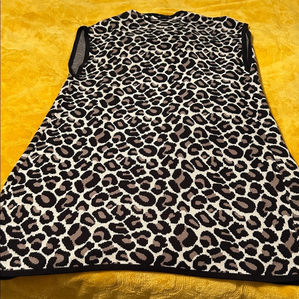 Leopard Print Sleeveless Cardigan Chicos, size small - Picture 6 of 10